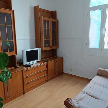 Piso Antiguo, Muebles Viejos, Muy Sencillo, Alquilado En Invierno A Estudiantes, Sin Ascensor, Cocina Antigua A Gas, Edificio Muy Antiguo Apartman A Coruña Kültér fotó