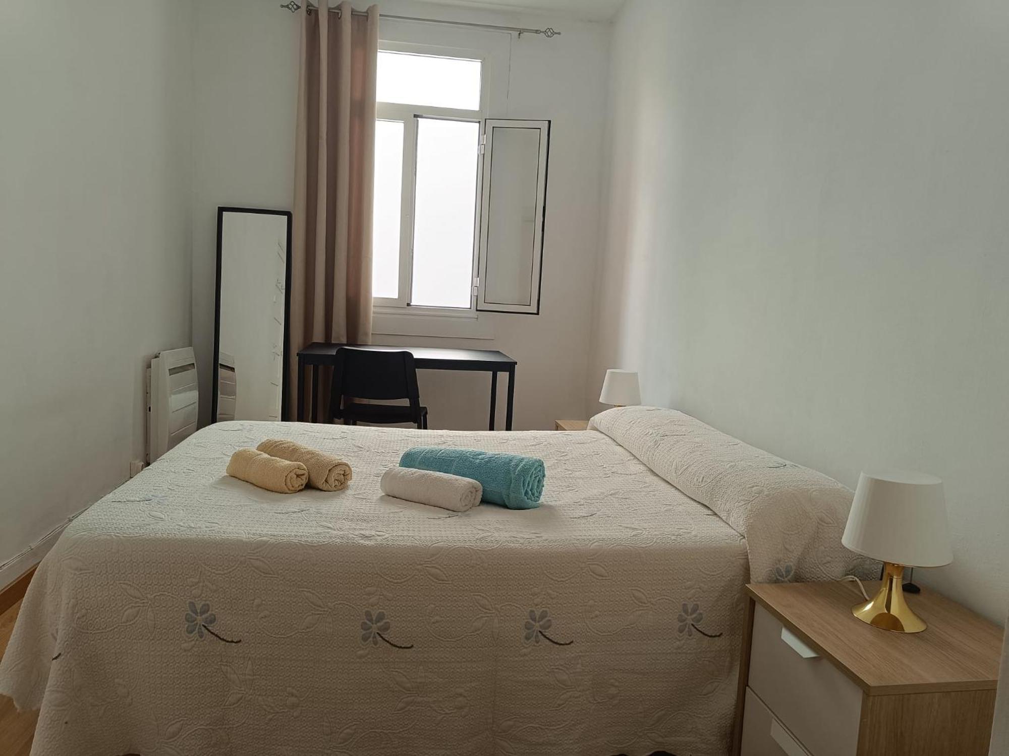 Piso Antiguo, Muebles Viejos, Muy Sencillo, Alquilado En Invierno A Estudiantes, Sin Ascensor, Cocina Antigua A Gas, Edificio Muy Antiguo Apartman A Coruña Kültér fotó